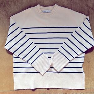 Zara Women’s Sweater in Cream with Black Stripes